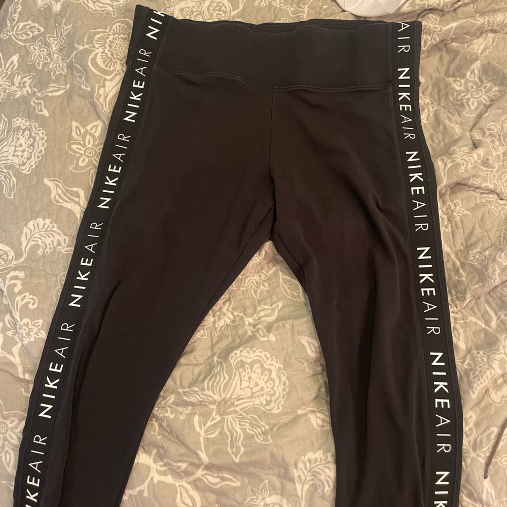 Women’s Nike leggings
